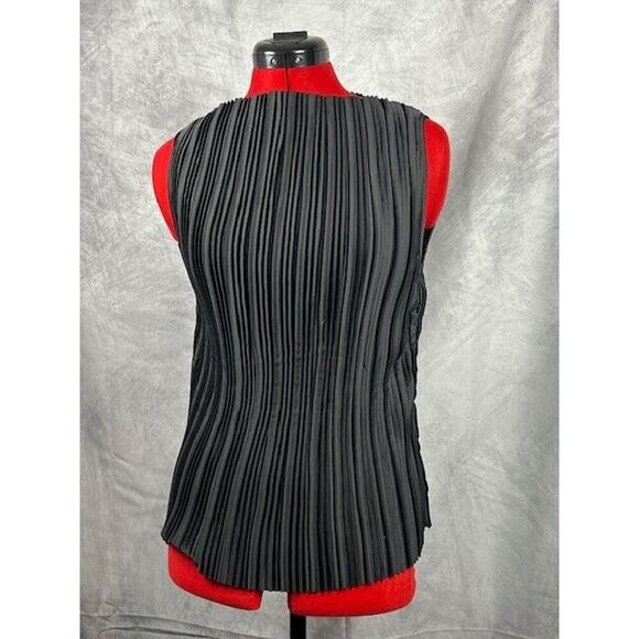 NEW WAYF Constance Sleeveless Ribbed Black Top Size M - Picture 1 of 8